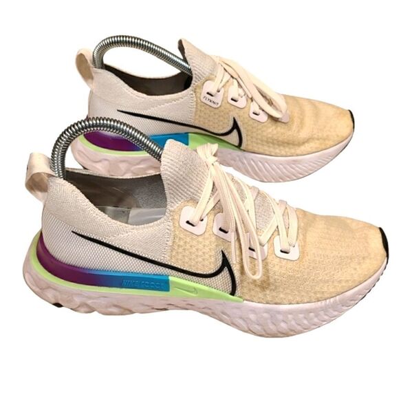 Nike Sneakers Women's React Infinity Run Flyknit White Ombre 2020 | 8 - Picture 4 of 12